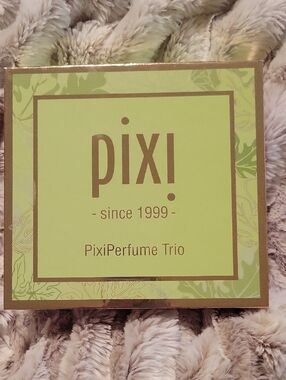 Pixi Perfume Trio Collection in Green and Gold